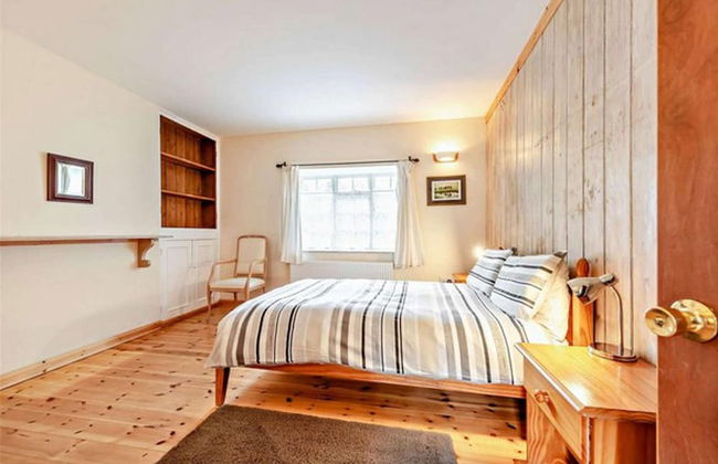 Comfortable Airy 5-bed Apartment in Llandysul - Photo 2