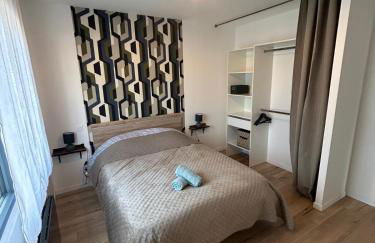 Paisible MAISON familiale - 4 Chambres - 2 SDB - terrasse et jardin - parking privé - Limoges - Foto 9