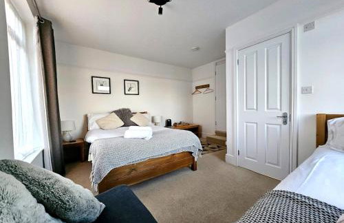 Bristol Airport, 5 Bed House, 5 Bathrooms, WiFi, Ample Parking - Foto 1