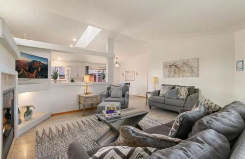 Charming Home with RV Parking - 30 miles from RMNP! - Foto 12