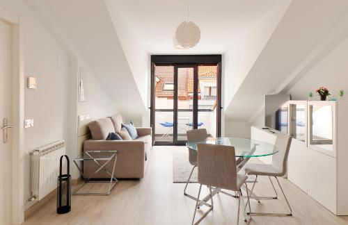 Ático con terraza en playa de San Lorenzo - Foto 7