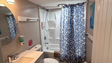 Beach Block Parking Modern Decor Porch - Foto 4