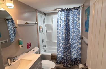 Beach Block Parking Modern Decor Porch - Foto 4