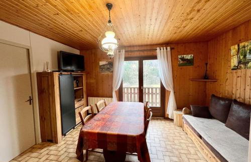 Chalet cosy en bordure de forêt avec wifi, terrasse et équipements complets à Rochesson - FR-1-589-235 - Foto 14