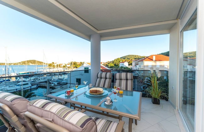 Good Life, Luxury Seafront Apartment - Foto 24