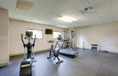 3BR Riverfront Retreat! Mtn Views, Community Perks - Foto 37