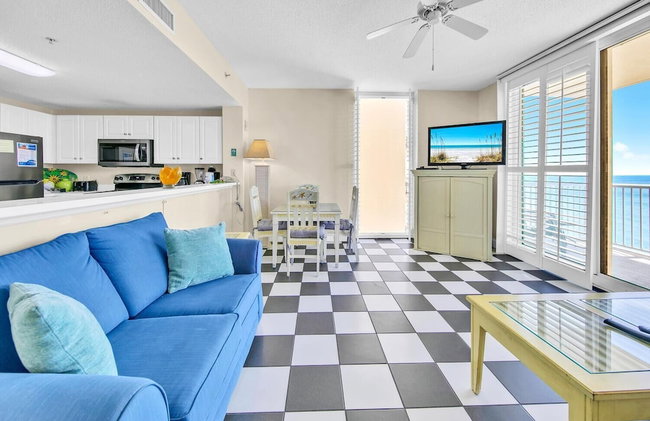 Majestic Beach Towers 1-1615 - Photo 13