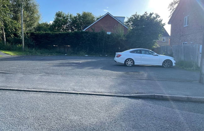 Tividale Mews B69 2 Bed Flat With Garden Parking - Foto 12