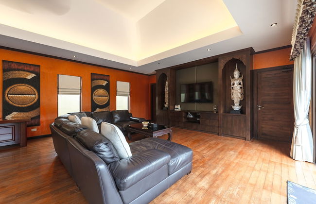 Generous 6BR Balinese Pool Villa Sophia - Photo 17