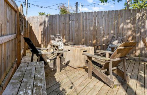 3BR Cozy Family Home with HotTub & Spacious Backyard - Foto 77