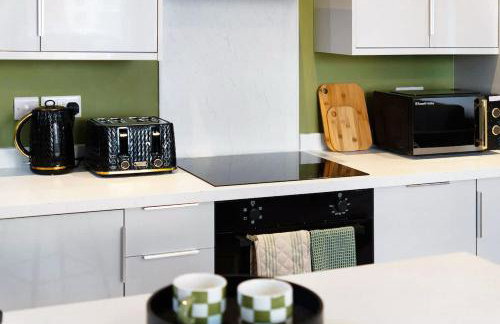 Convenient 2BR Stay on Gladstone Street Near Transport - Photo 35