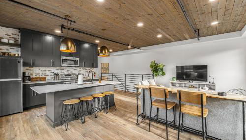 The Loft 10 - Steps from the Lake & Dining- Newly renovated in the heart of McCall - Foto 3