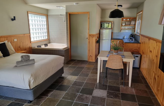 D'Altons Studios - Photo 5