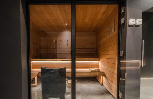 Megeve Luxury Spa Escape with views and parking - Foto 1