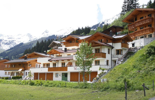 Chalet in Saalbach Near Ski Lift - Foto 1