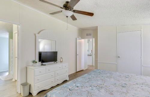 Lakefront Prosperity Home with Private Boat Dock - Foto 14