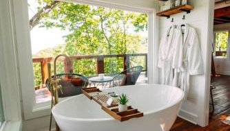 Breathtaking Tree House with Jacuzzi and Lofted Interior in Georgia - Foto 5