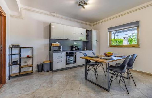 Lovely Apartment In Peruski - Foto 15