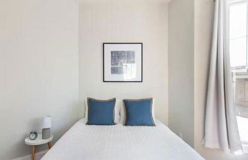 Jennifer's Modern Federal Hill Apt w Private Deck - Foto 12