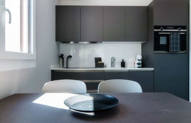 Locarno Studio Apartments - Photo 11