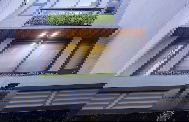 Jen & Friends House - Photo 17