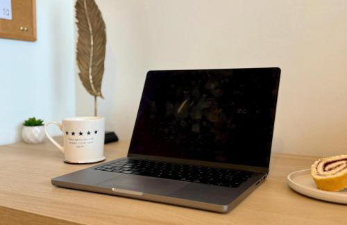 Modern 3 Bedroom Bungalow, EV Friendly, Parking Included - Foto 17