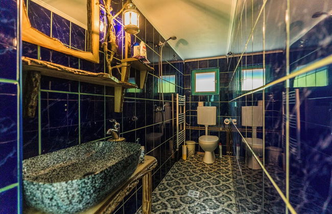 Viewtopia - The Secret Land - Photo 61