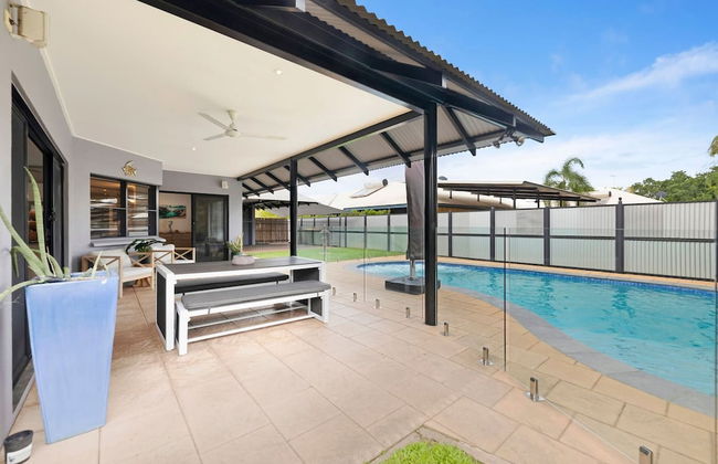 Cityside Hideaway Pool - Workstation - Markets - Foto 5