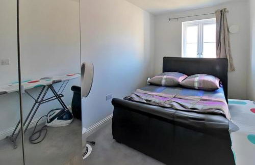 5 bed and 3 bath house in London - Photo 11