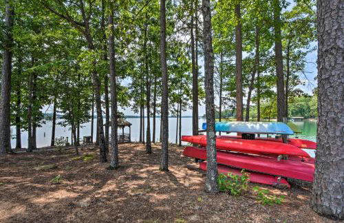 Resort-Style Condo with Balcony on Lake Keowee - Foto 34