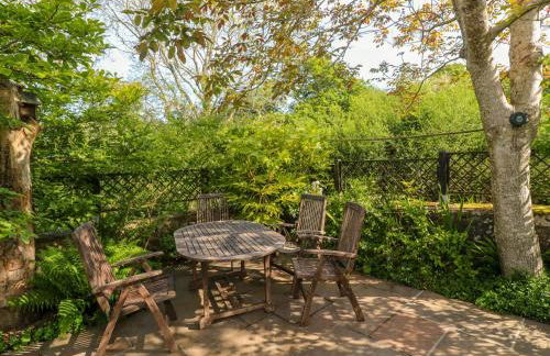 Little Acorns - Photo 31