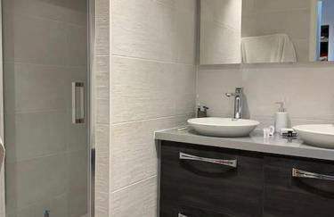 Belle Villa avec Piscine juste à côté du bassin - Foto 13