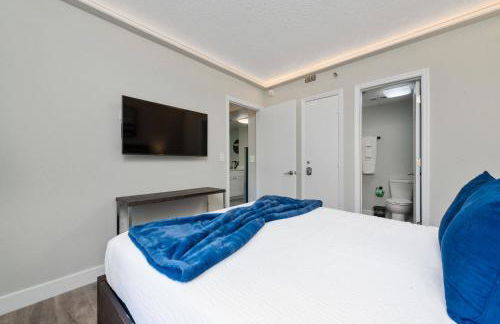 2 Suites at The Enclave Near Universal - Foto 13