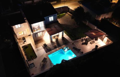 House Breeze - Premantura, 4 bedroom house with pool, jacuzzi, sauna and gaming room - Foto 64
