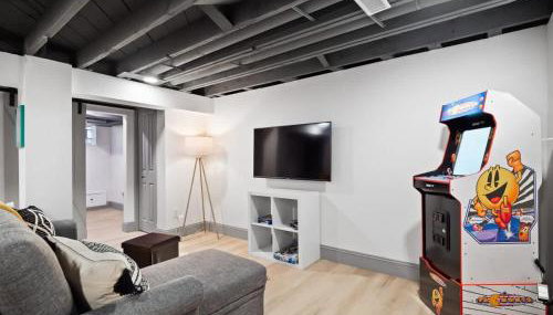 Gorgeous Remodel Game Room Sleeps 8 - Foto 3