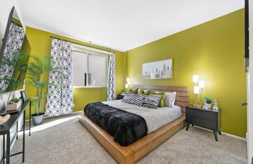 Beverly Hills Gem 1 BR Apt with Parking 218 - Photo 2