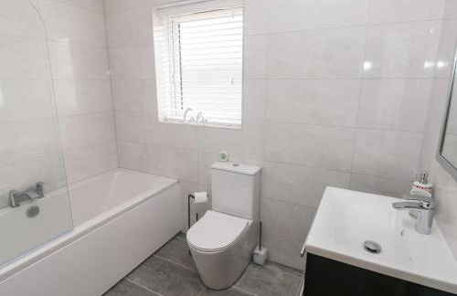 LunaRoxx, 6 Meadow Gardens, Kilgetty - Photo 26