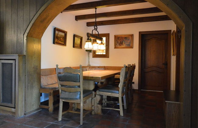 Romantic Mansion in Strotzbusch by the Forest - Photo 16