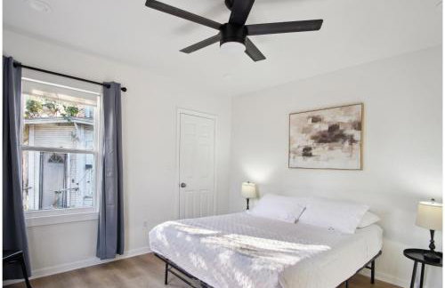 Stylish Spacious Comfort 4BR3BA Downtown Gem - Foto 27