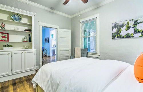 Colorful Cottage with Deck about 5 Mi to Downtown! - Foto 21