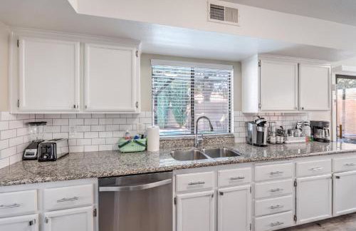 Vegas Heated Pool - Spa Oasis, 15 Min to Strip - Foto 17