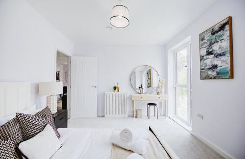 Stylish new-build, free parking, 20-minute walk to city centre - Photo 19