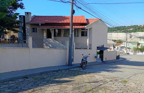 Casa 4 Quartos garagem 3 carros, churrasqueira e ar condicionado, - Foto 5