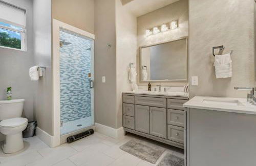 Baby Blue - Hot Tub Easy Access to Top Locations - Foto 27