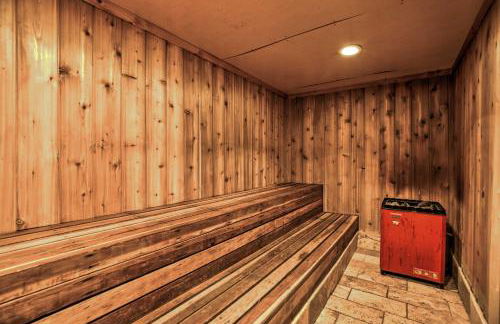 Contemporary Mountain Retreat - Walk to Slopes! - Photo 23