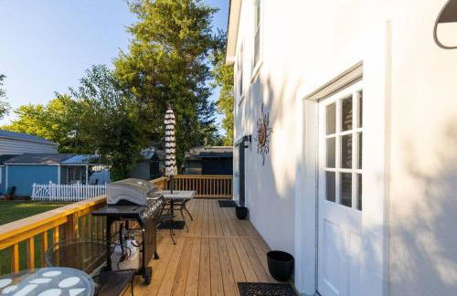 The Lyellton House: Water View, Steps from Beach - Foto 67