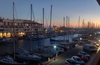 Moderno apto con vistas al puerto, aire acondicionado,wifi,piscina,fácil aparcamiento - Foto 3