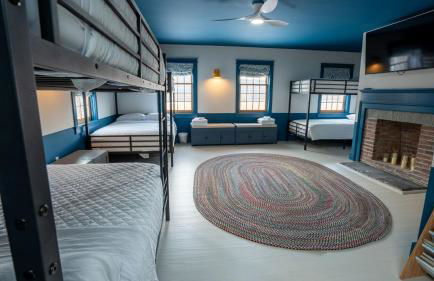 52-Acre Berkshires Farmhouse • Fire Pit Outdoor Dining Trails Copper Kettle Farm by AvantStay - Foto 30