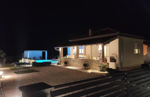 Holidayhouse Alirio with heated pool. - Foto 12