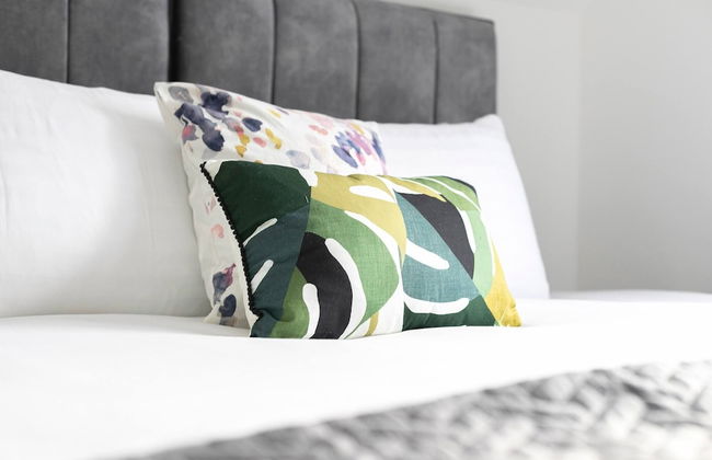 Skyvillion -vineyard Court- Enfield 1bed With Balcony - Photo 3